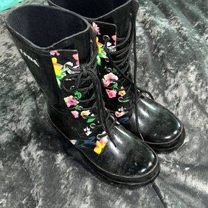 Roma rain boots size 6